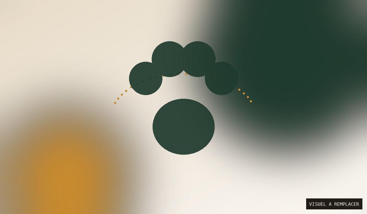 Chien portant un collier GPS en extérieur, illustration éditoriale